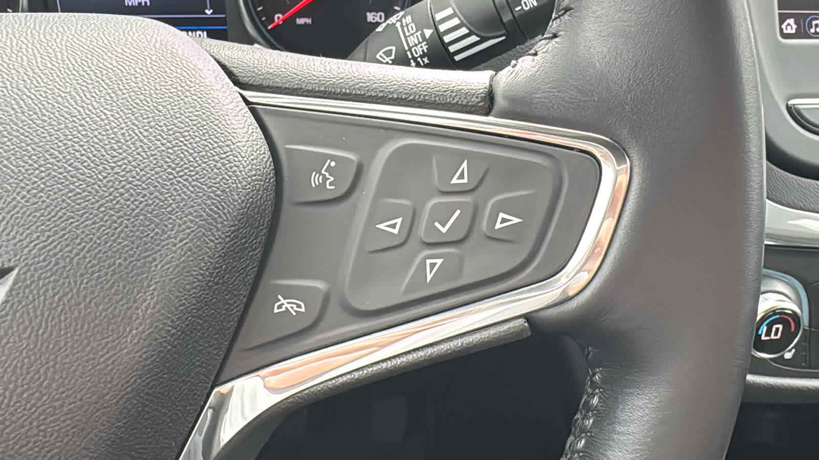 Certified 2020 Chevrolet Equinox LT AWD/4WD image 13