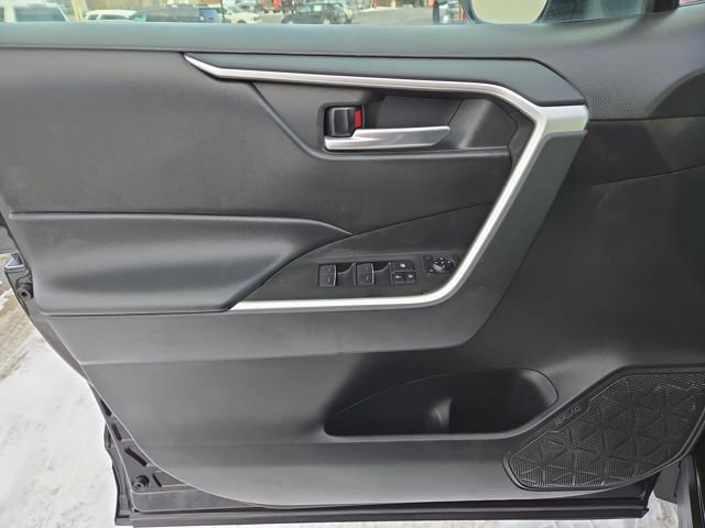 Used 2023 Toyota RAV4 XLE image 13