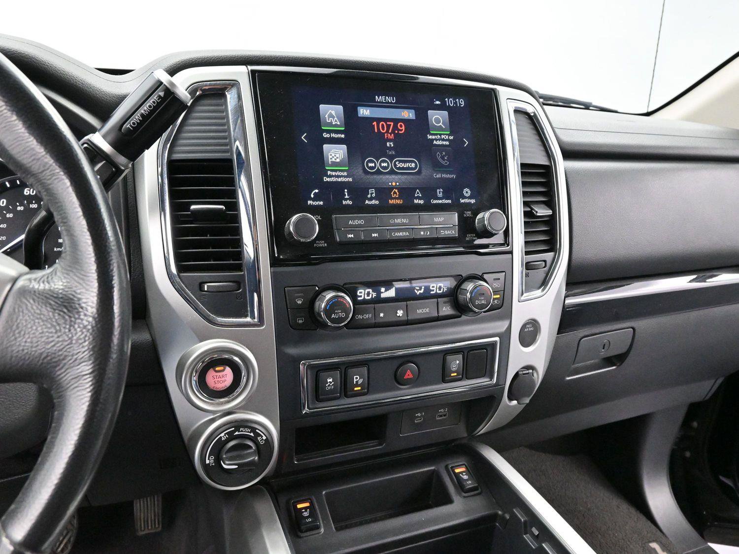 Used 2020 Nissan Titan SV w/ SV Convenience Package image 17