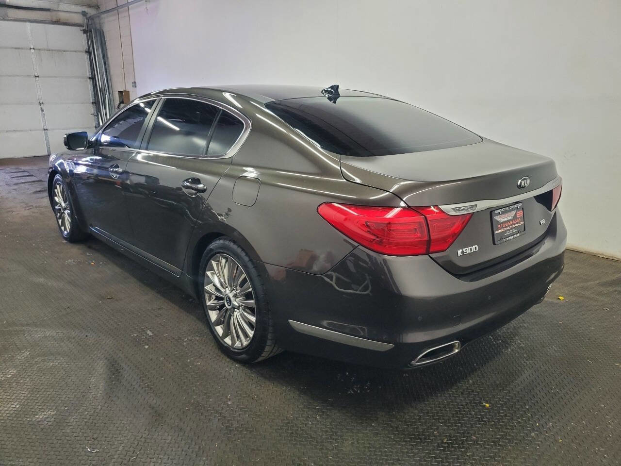 Used 2015 Kia K900 Luxury w/ VIP Package (Discontinued) RWD image 5
