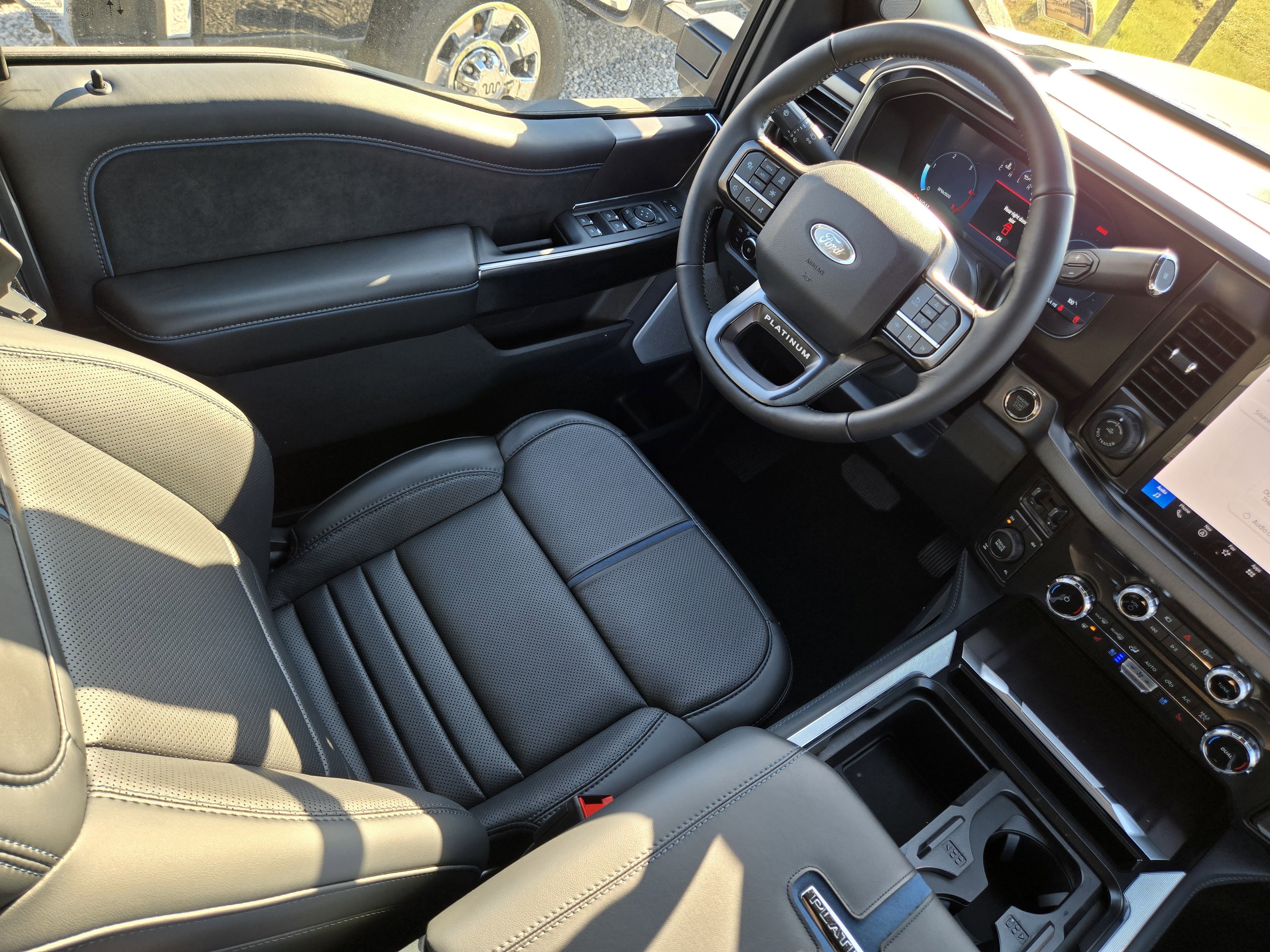 New 2026 Ford F250 Platinum image 17