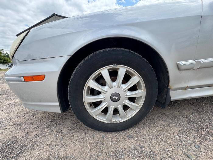Used 2003 Hyundai Sonata GLS FWD image 11
