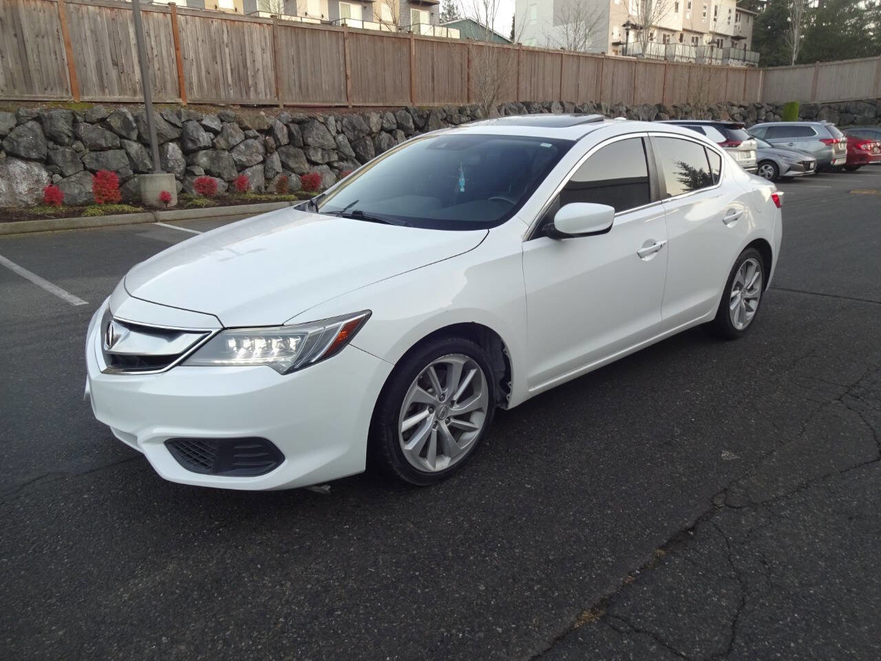 Used 2018 Acura ILX w/Tech 4dr Sedan w/Technology image 2