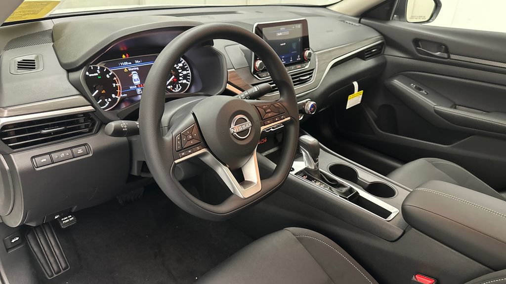 New 2026 Nissan Altima 2.5 SV FWD image 17