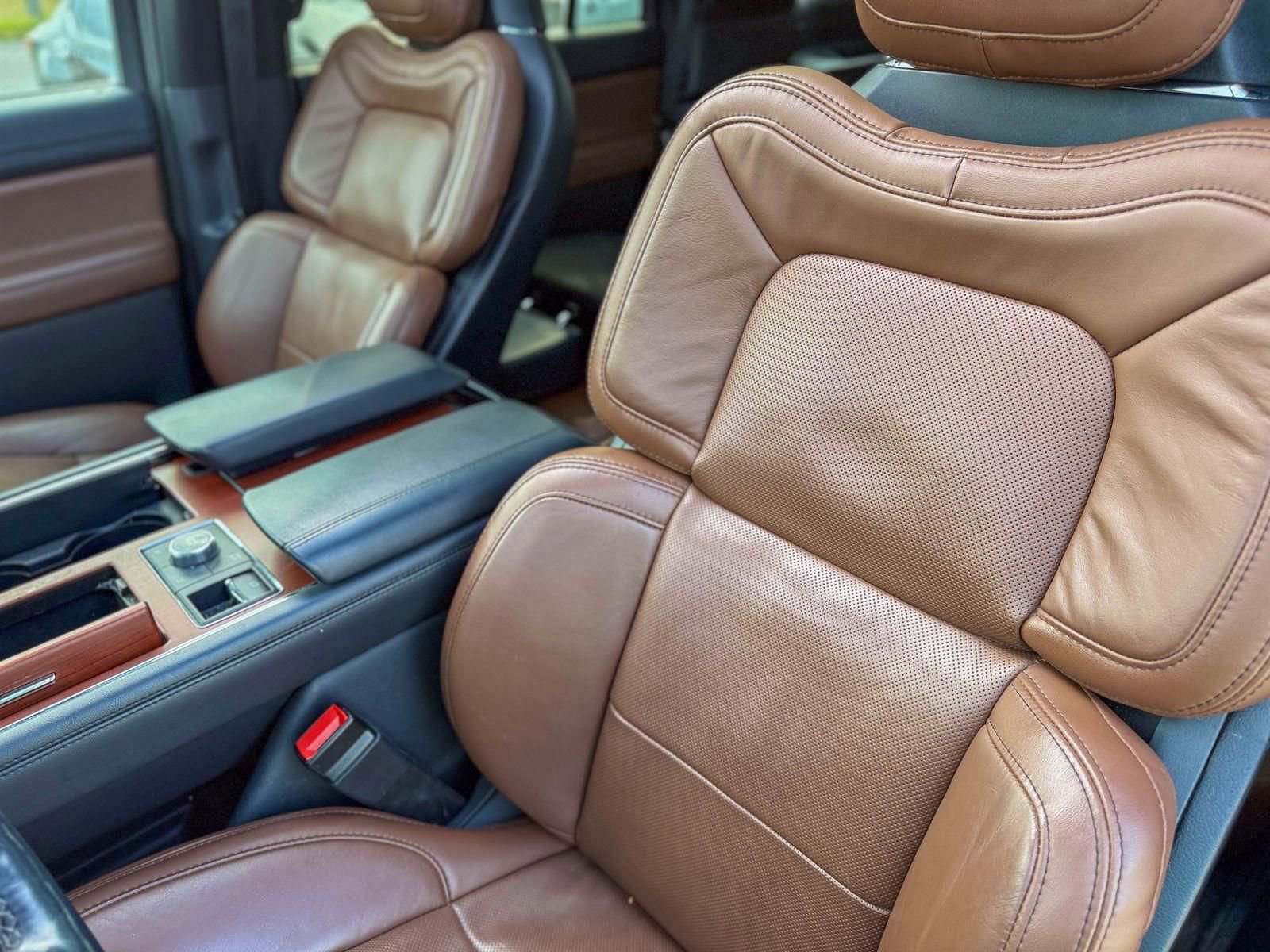 Used 2022 Lincoln Navigator Reserve image 17