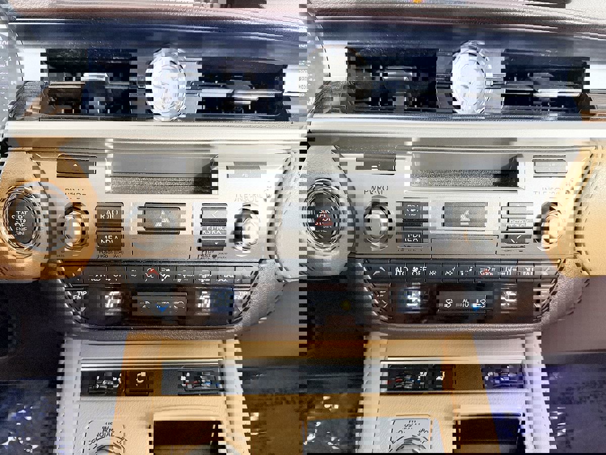 Used 2016 Lexus ES 350 w/ Navigation System Package image 57