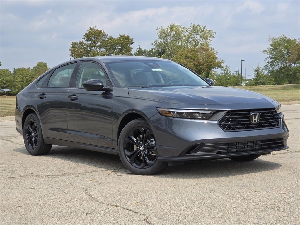 New 2025 Honda Accord SE image 2