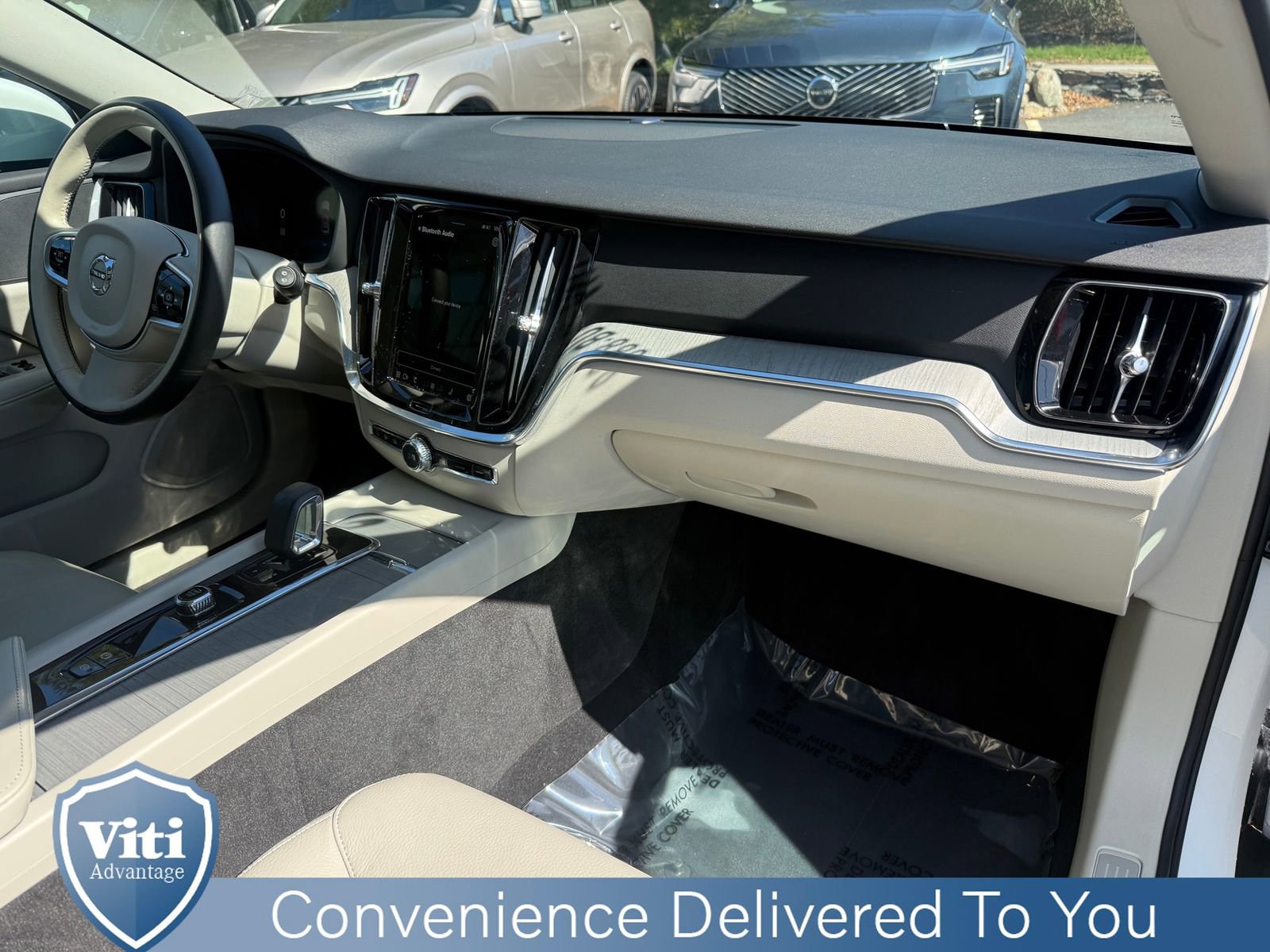 Certified 2025 Volvo V60 B5 Cross Country Plus AWD/4WD image 29