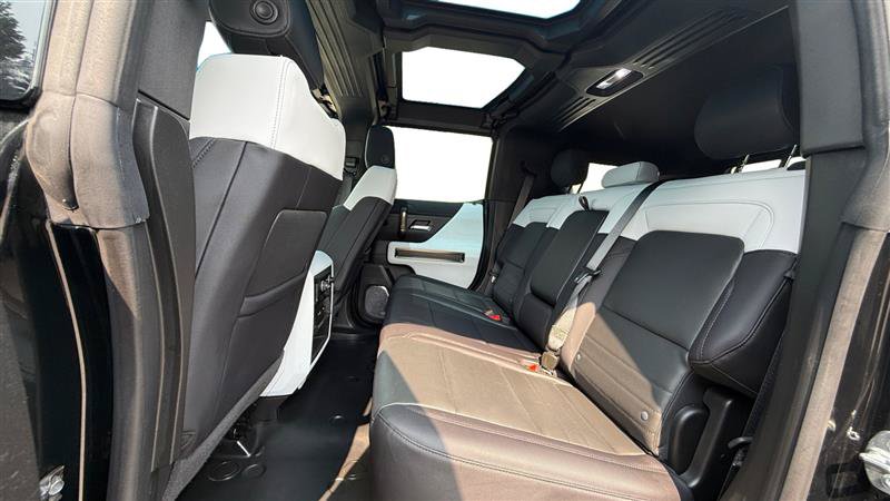 Used 2025 GMC Hummer EV 3X w/ LPO, Illumination Package AWD/4WD image 16