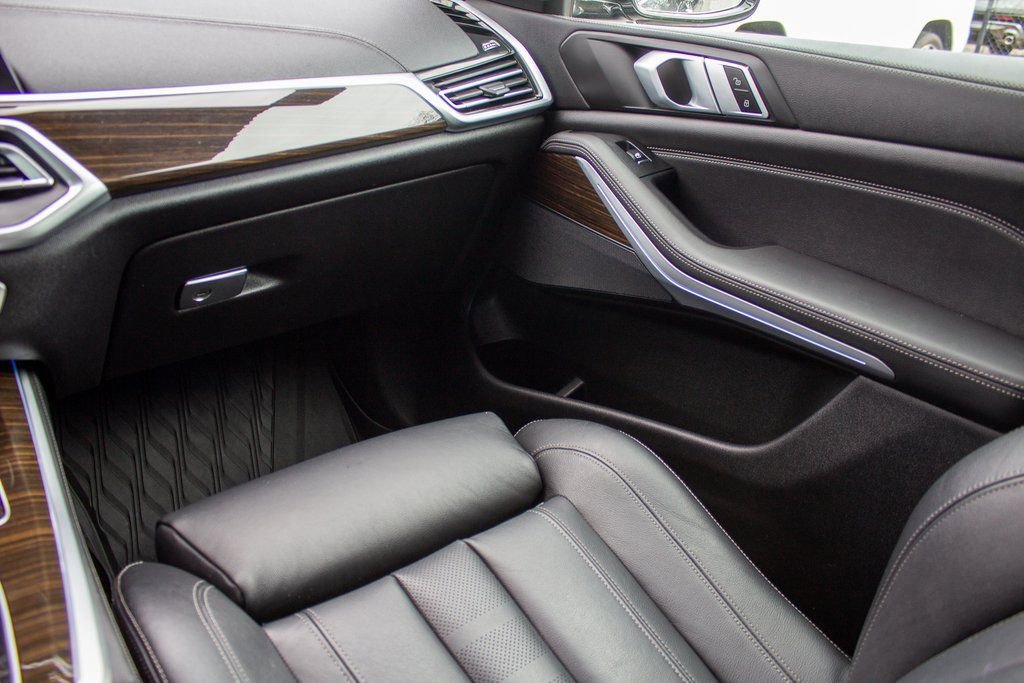 Used 2021 BMW X5 xDrive45e w/ Parking Assistance Package image 20