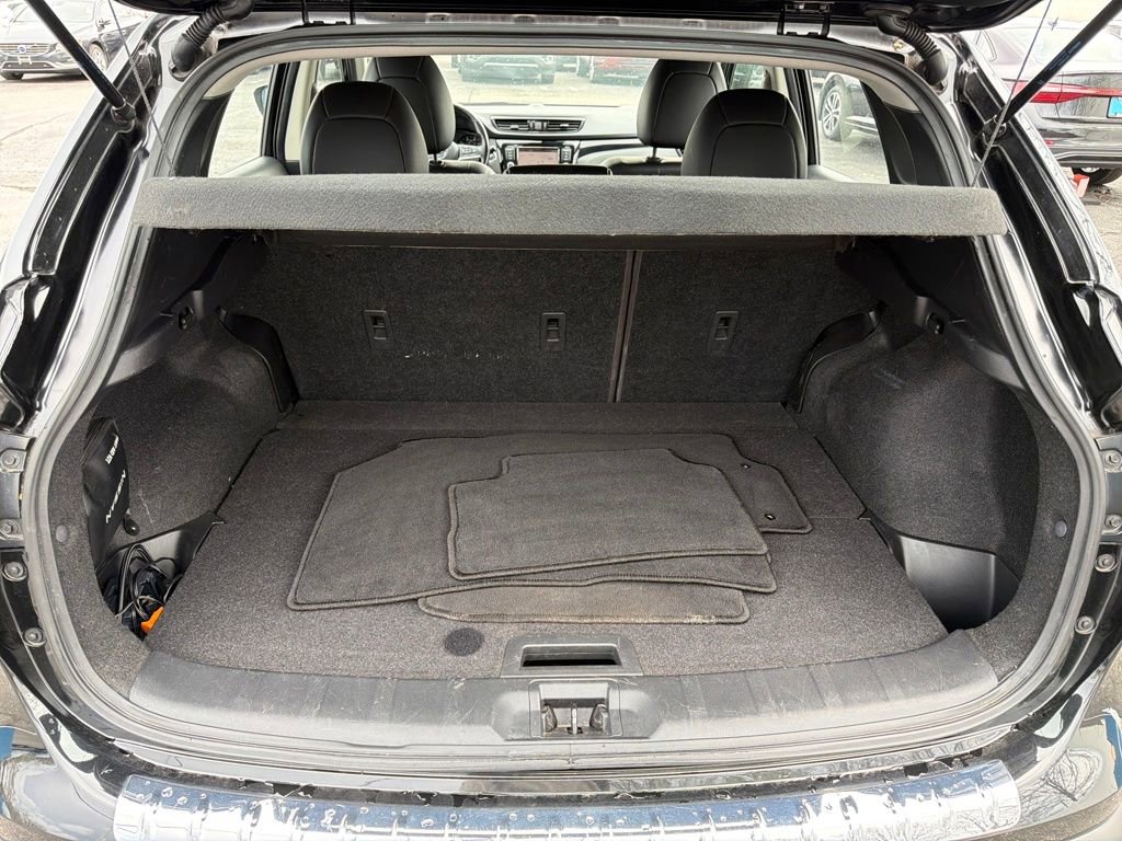 Used 2022 Nissan Rogue Sport SL image 29