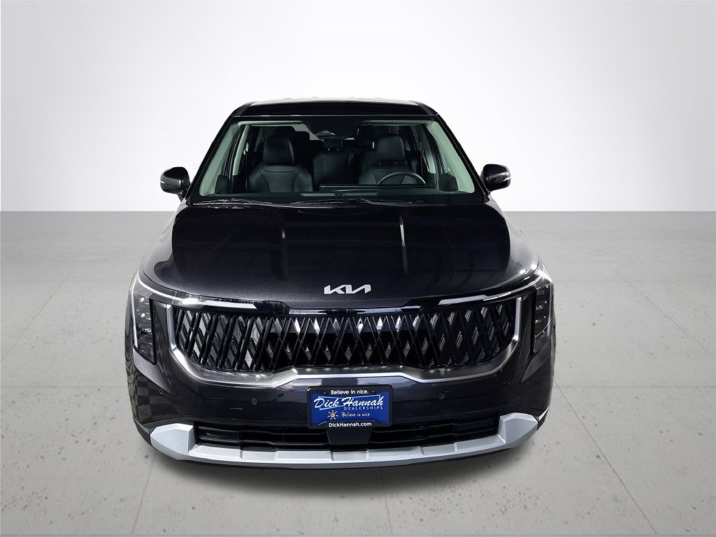 New 2026 Kia Carnival FWD image 3