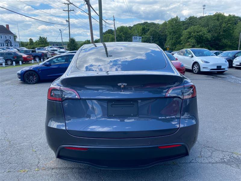 Used 2024 Tesla Model Y Long Range AWD/4WD image 4