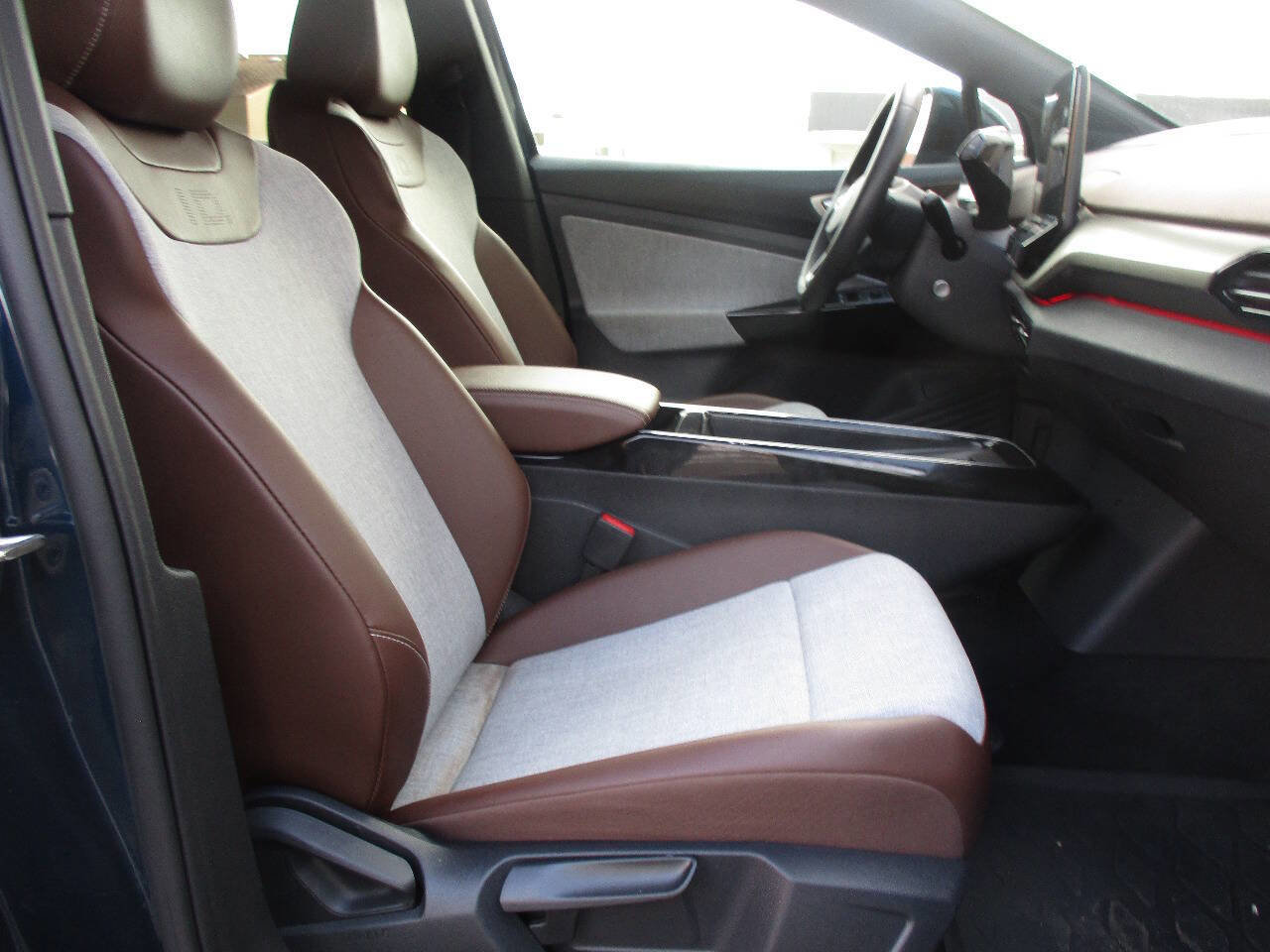 Used 2023 Volkswagen ID.4 Pro image 69