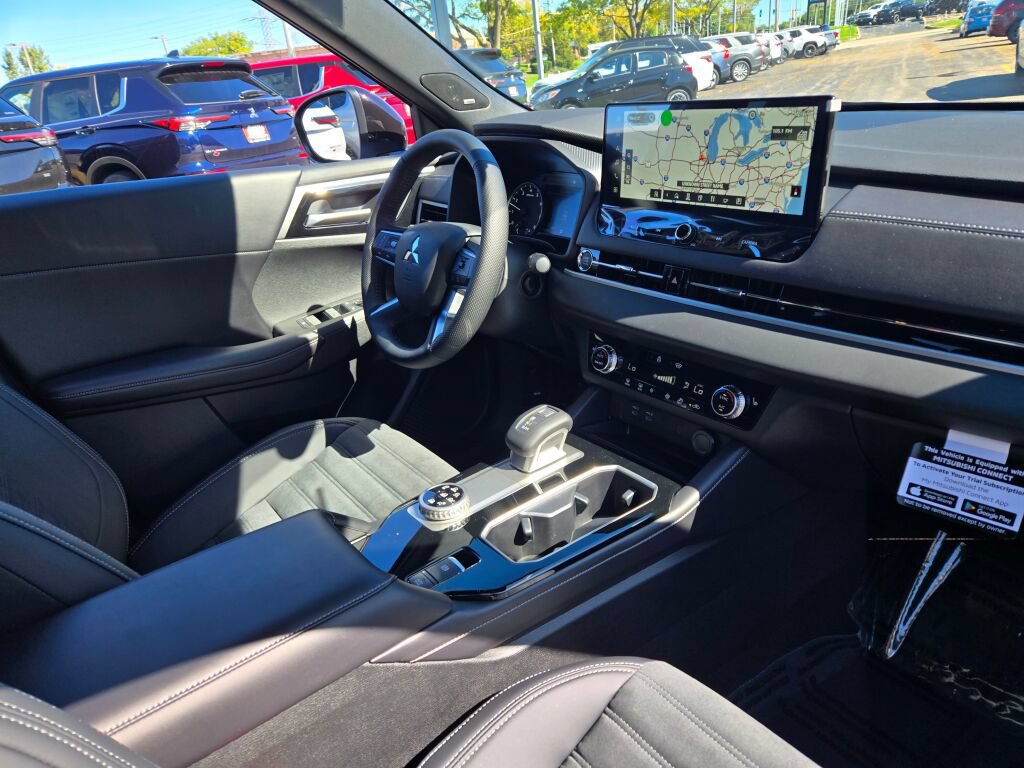 New 2026 Mitsubishi Outlander LE AWD/4WD image 5