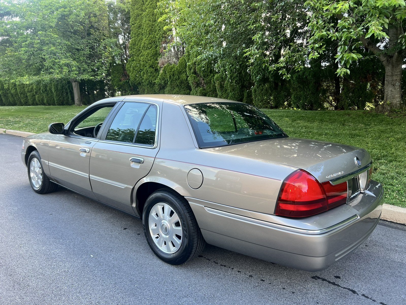 Used 2003 Mercury Grand Marquis LS RWD image 35