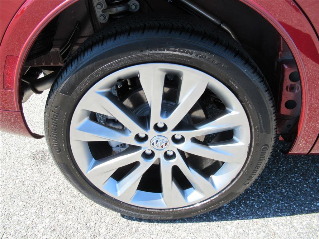 Used 2023 Buick Envision Avenir image 37