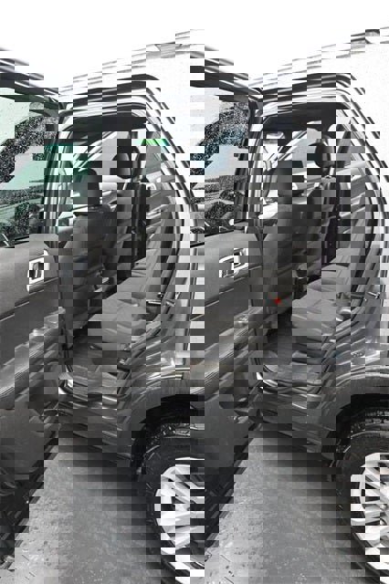 Used 2015 Ford Explorer XLT image 19