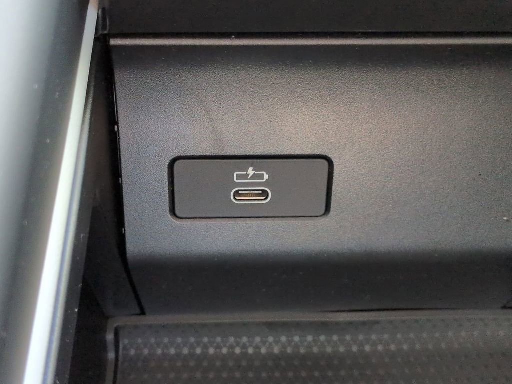 New 2026 BMW X5 xDrive40i w/ Climate Comfort Package image 23