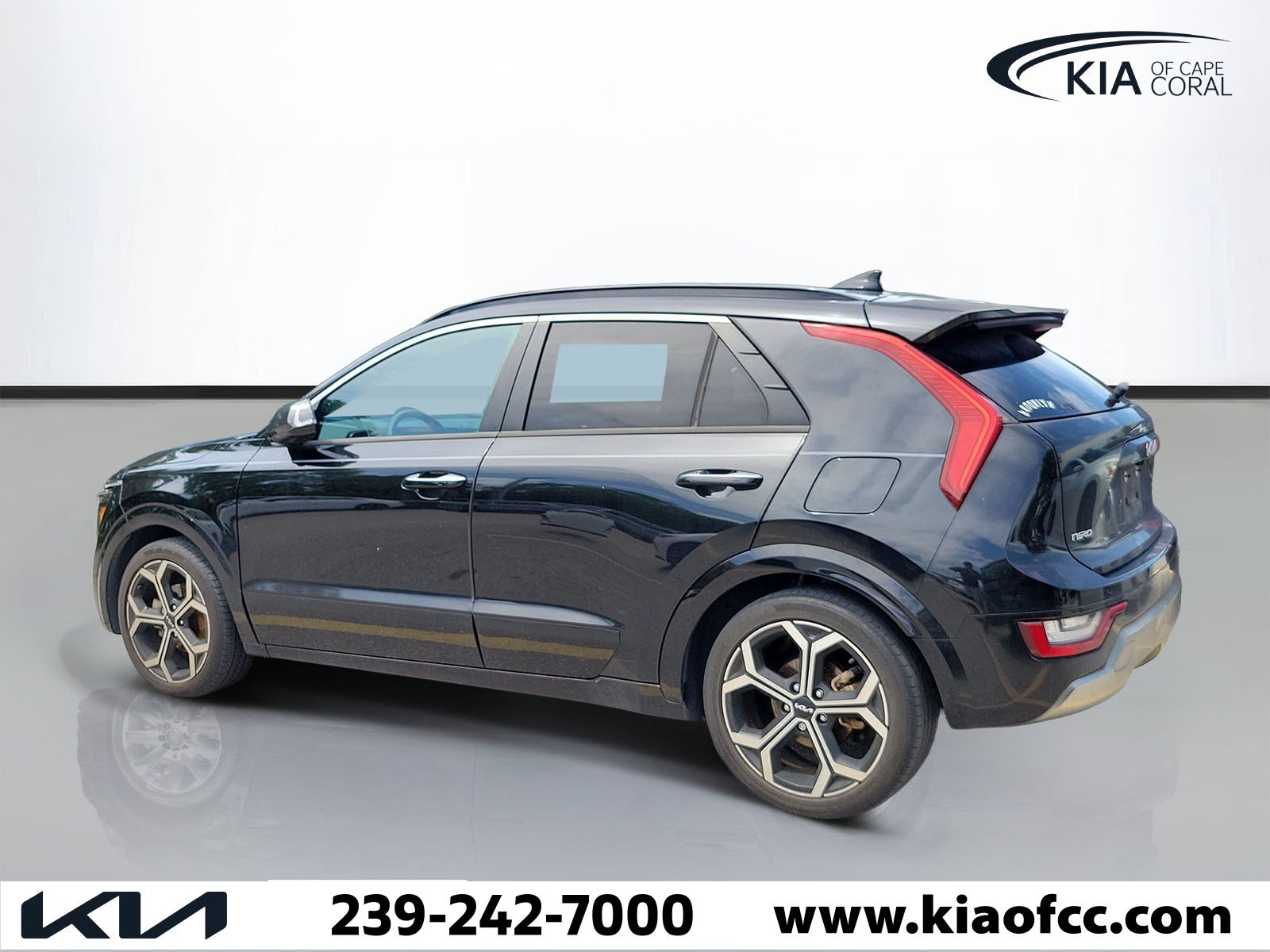Certified 2023 Kia Niro SX Touring FWD image 4
