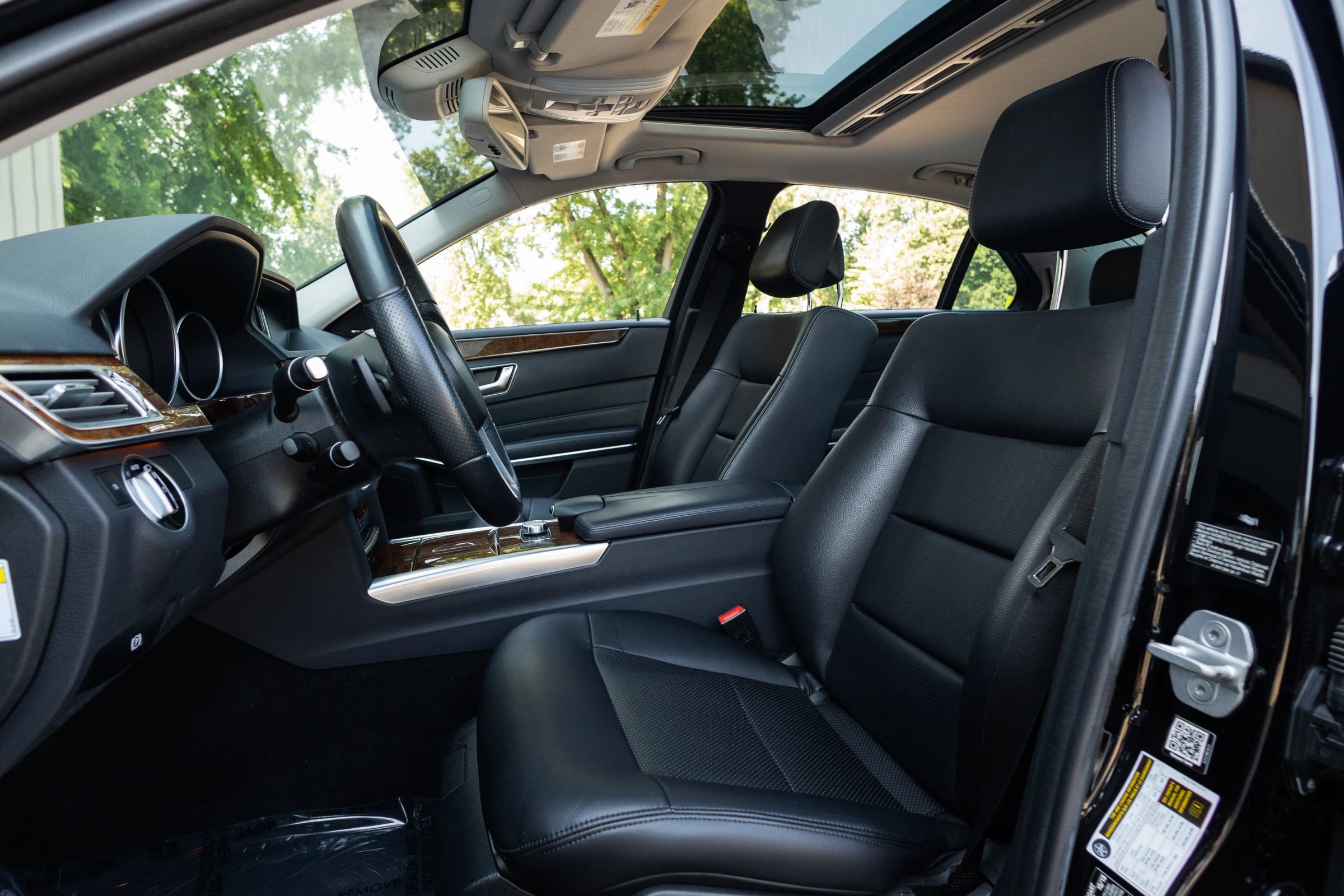 Used 2014 Mercedes-Benz E 350 4MATIC Sedan image 13