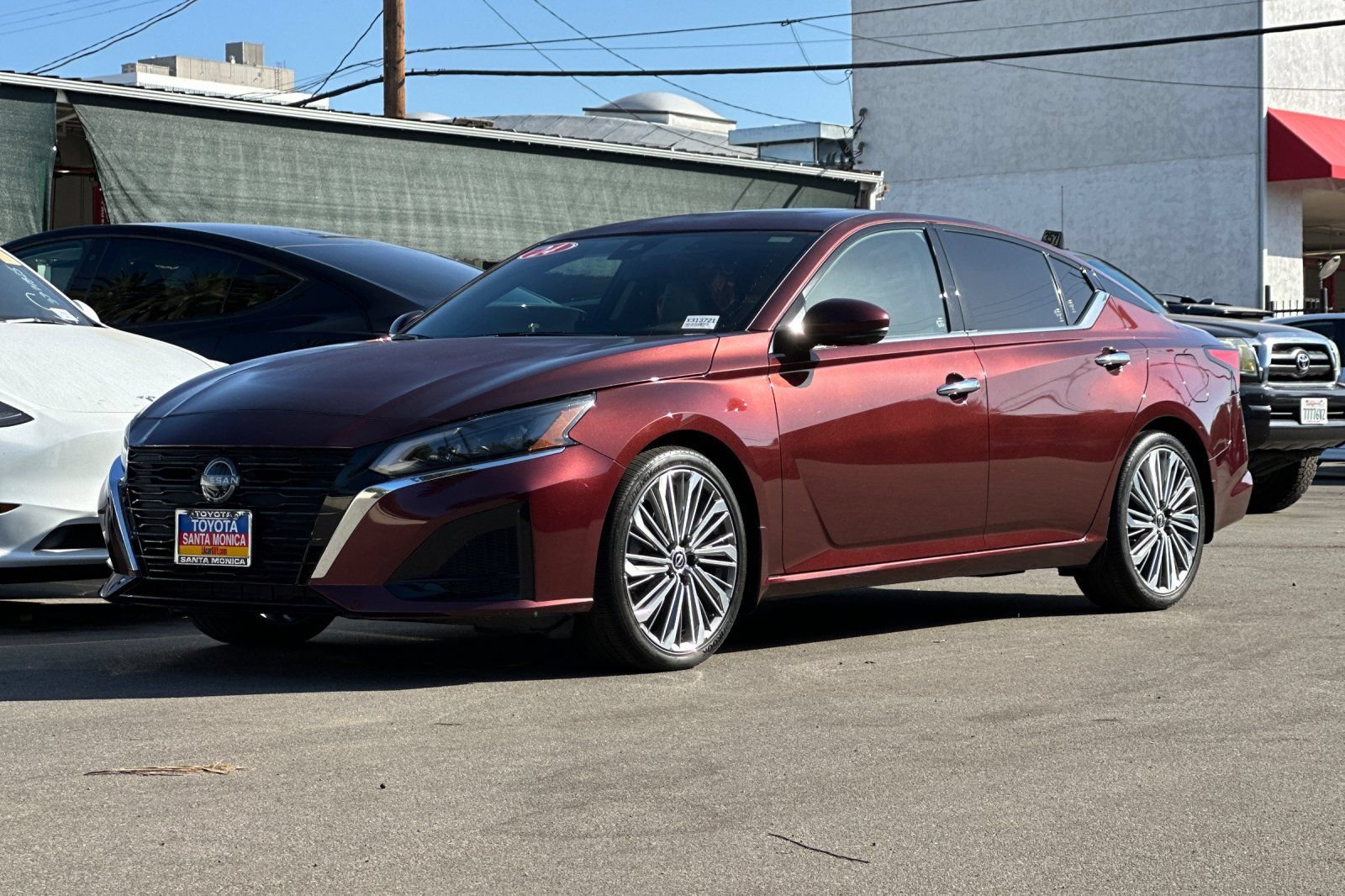 Used 2024 Nissan Altima 2.5 SL FWD image 8