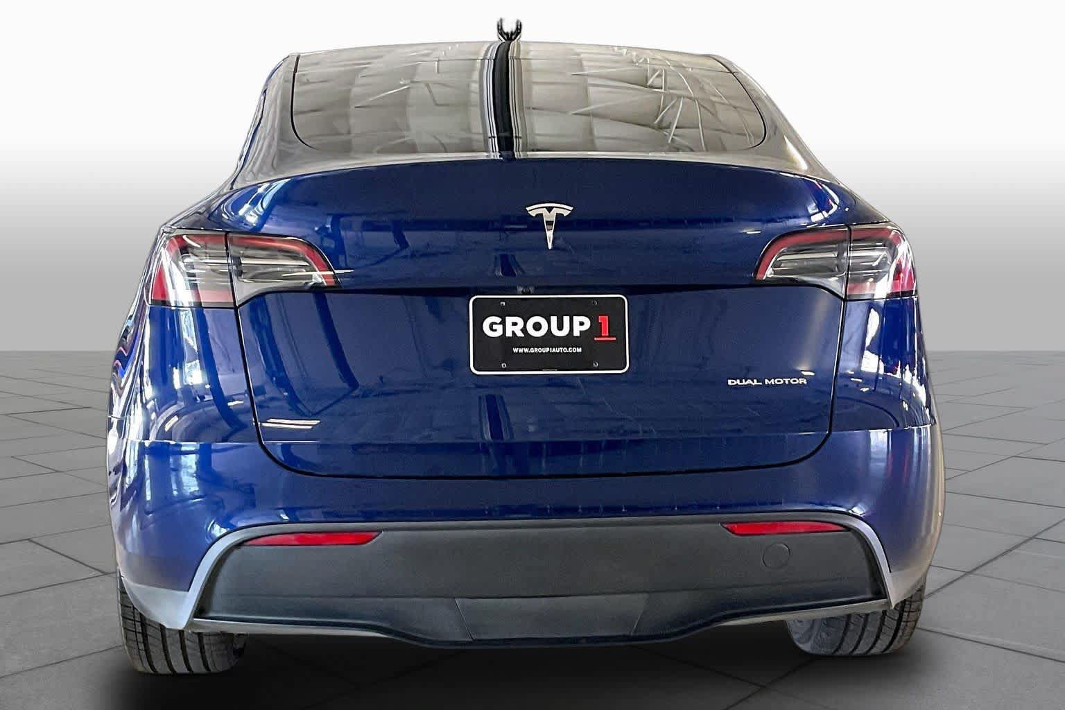 Used 2023 Tesla Model Y AWD image 4