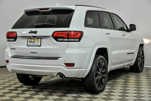 Used 2020 Jeep Grand Cherokee Altitude image 7