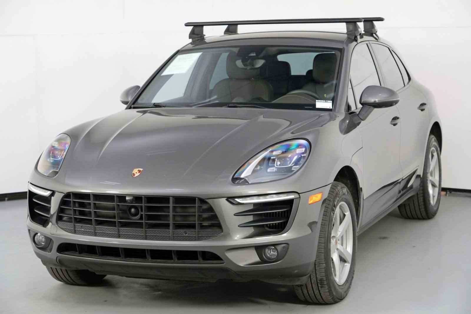 Used 2018 Porsche Macan S image 44