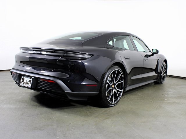 New 2025 Porsche Taycan image 7
