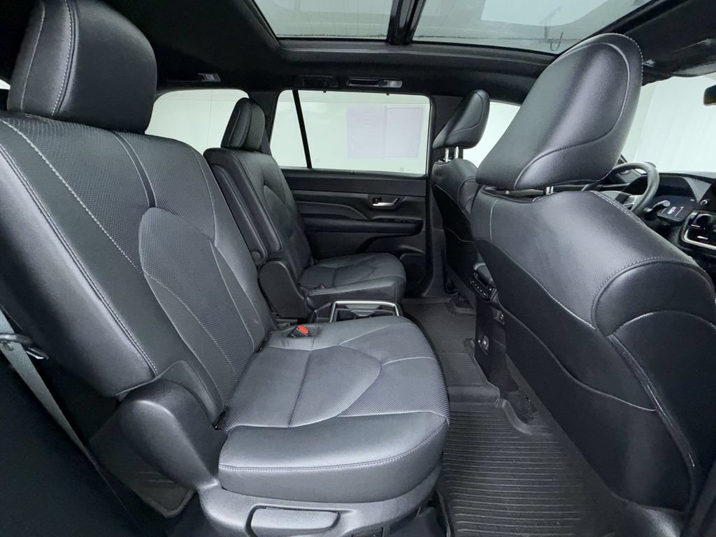 Certified 2025 Toyota Grand Highlander AWD Hybrid image 14