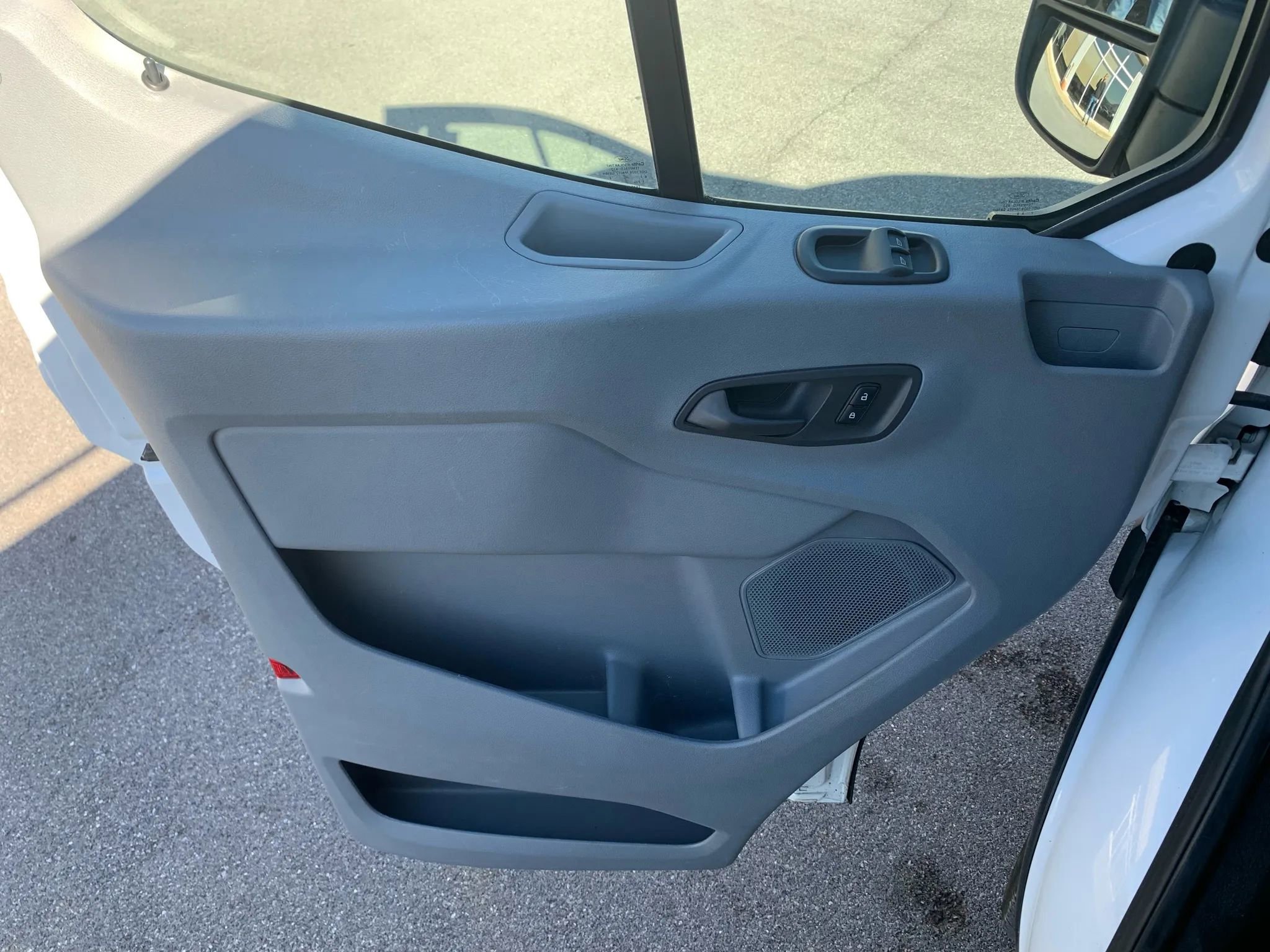Used 2017 Ford Transit 250 148 Low Roof RWD image 8