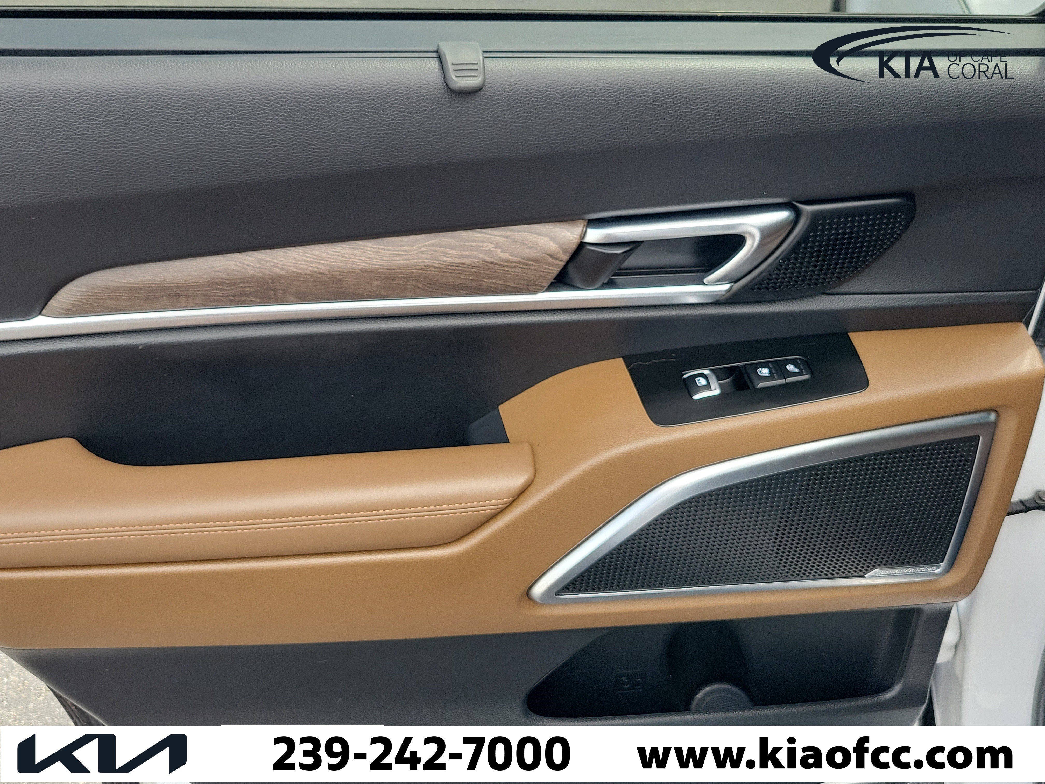 Used 2021 Kia Telluride SX w/ SX Prestige Package AWD/4WD image 16