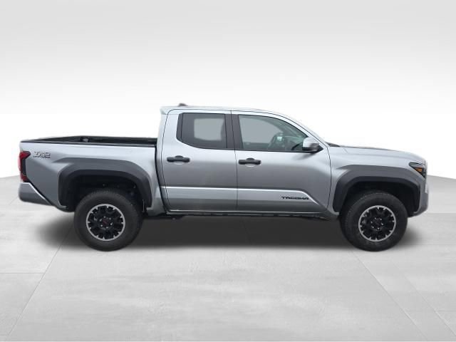 Used 2025 Toyota Tacoma TRD Off-Road image 7