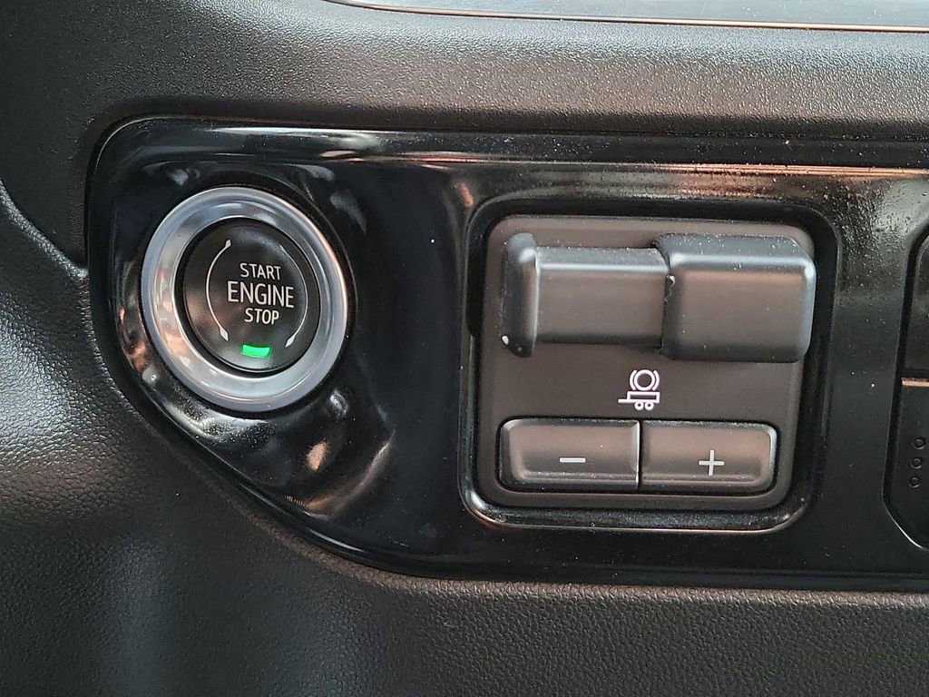 Used 2024 Chevrolet Silverado 2500 LT image 16