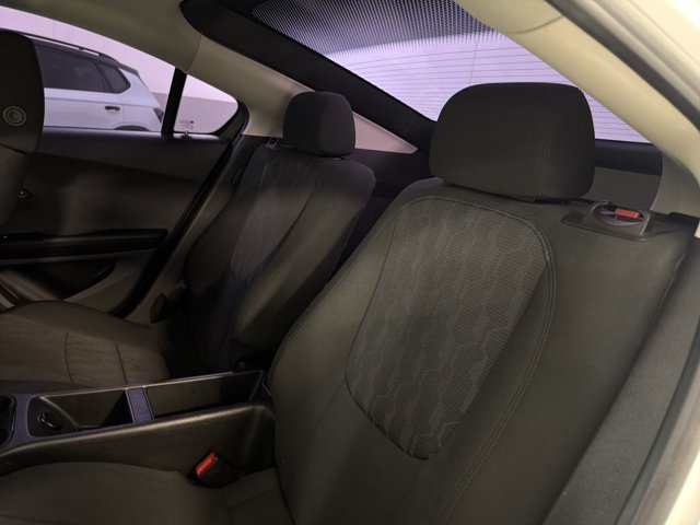 Used 2015 Chevrolet Volt w/ Enhanced Safety Package 1 FWD image 21