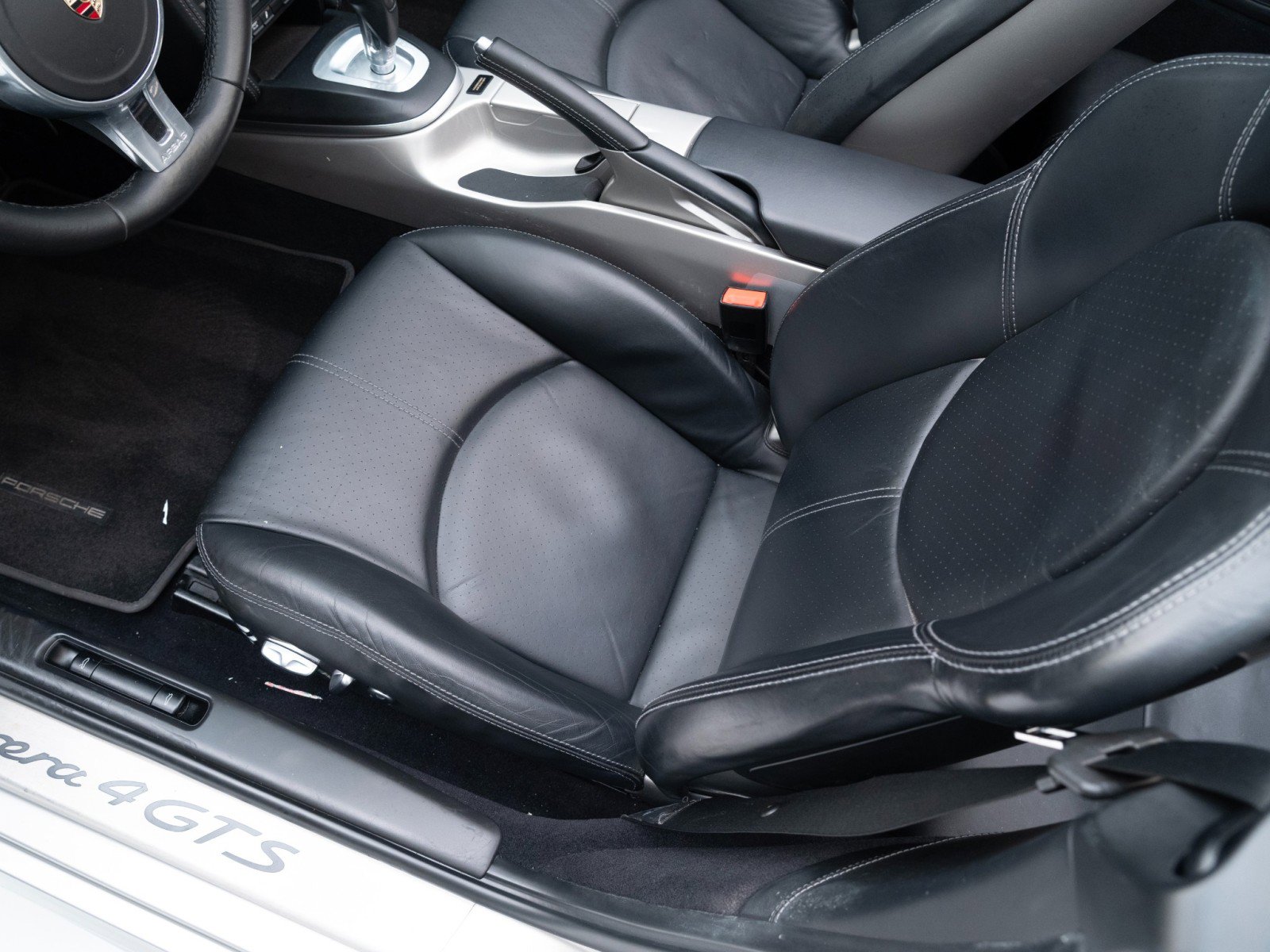 Used 2012 Porsche 911 Carrera 4 GTS image 16