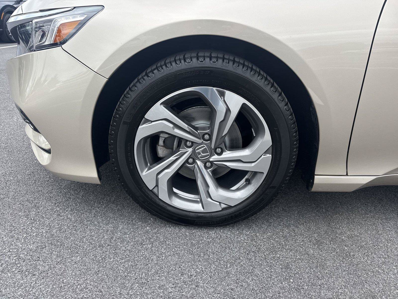 Certified 2018 Honda Accord EX image 10