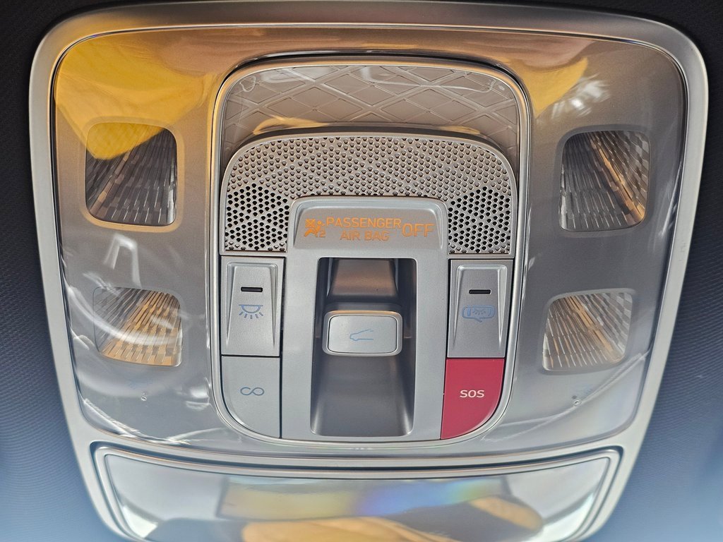 Certified 2025 Genesis GV70 3.5T Sport image 18