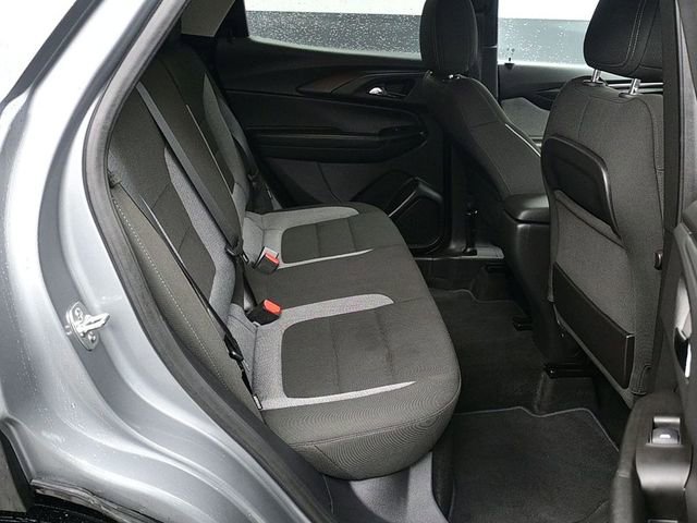 Used 2025 Chevrolet TrailBlazer LT w/ Driver Confidence Package image 10