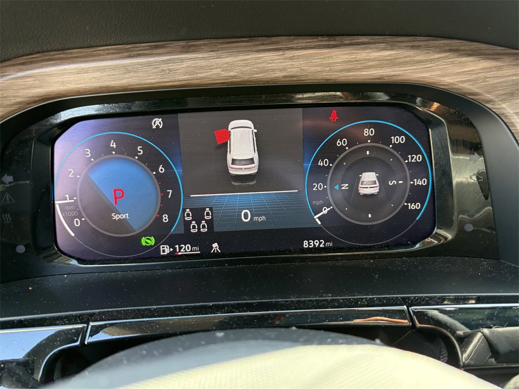 Used 2024 Volkswagen Atlas SEL Premium R-Line image 18