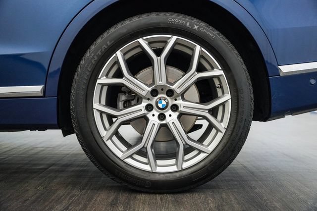 Used 2020 BMW X7 xDrive40i w/ Premium Package AWD/4WD image 48