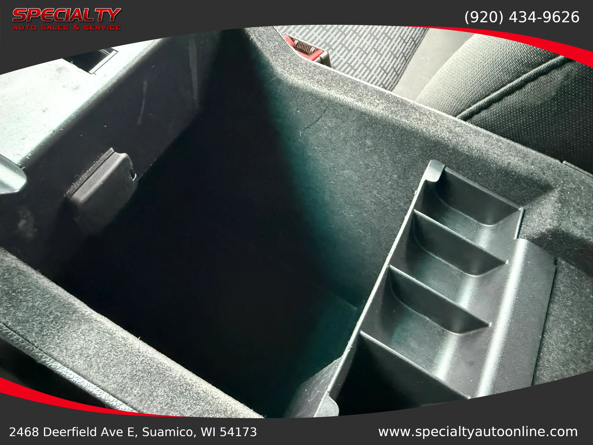 Used 2015 Ford Explorer XLT image 25