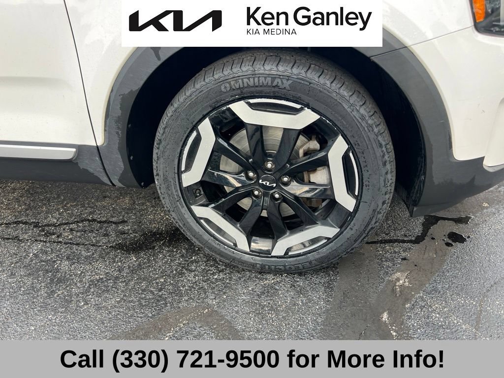 Certified 2024 Kia Telluride S w/ S Sunroof Package AWD/4WD image 20