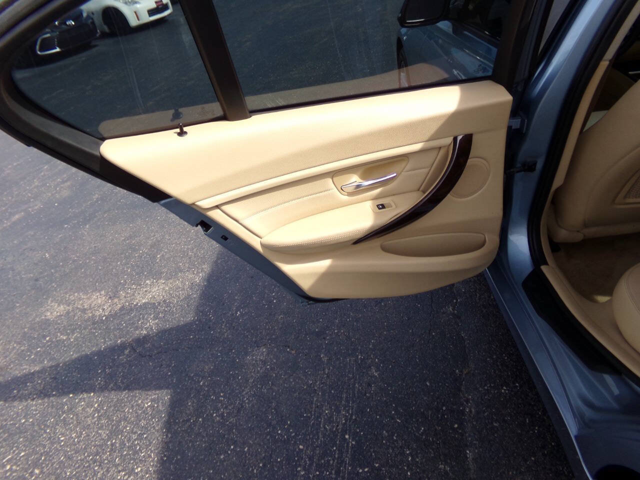 Used 2013 BMW 328i xDrive Sedan AWD/4WD image 18