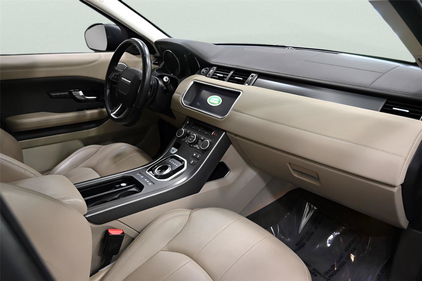 Used 2018 Land Rover Range Rover Evoque SE Premium AWD/4WD image 21