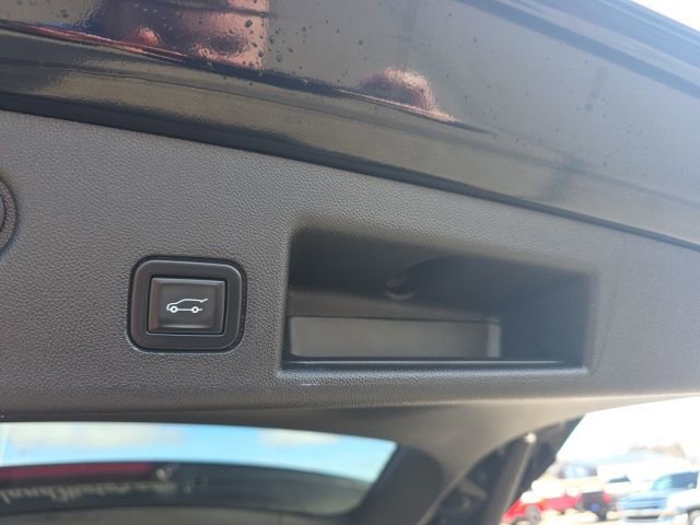 Used 2023 Chevrolet Equinox RS w/ RS Leather Package image 41