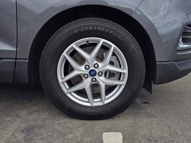 Used 2022 Ford Edge SEL image 9