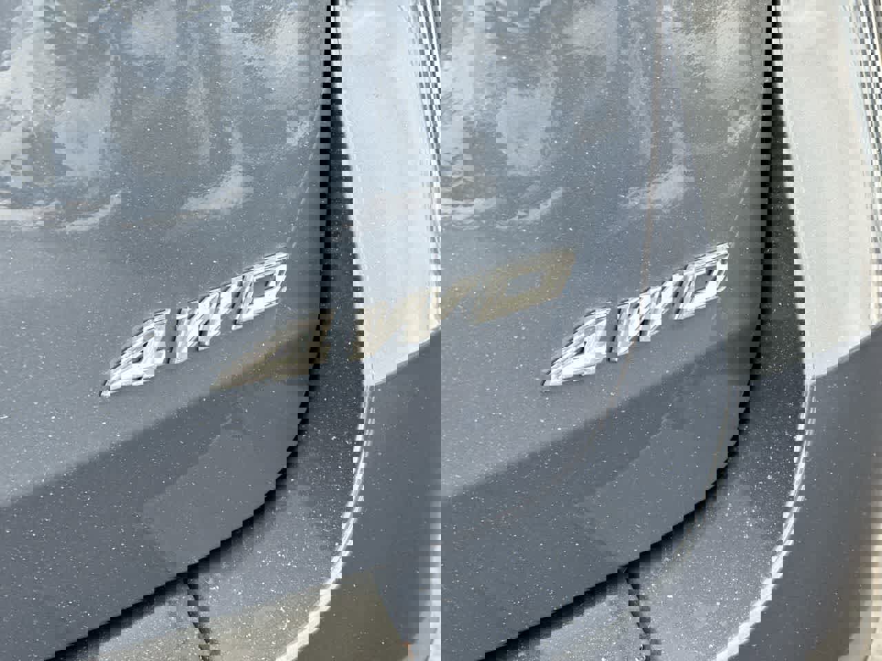 Used 2021 Ford Explorer XLT w/ Equipment Group 202A image 18