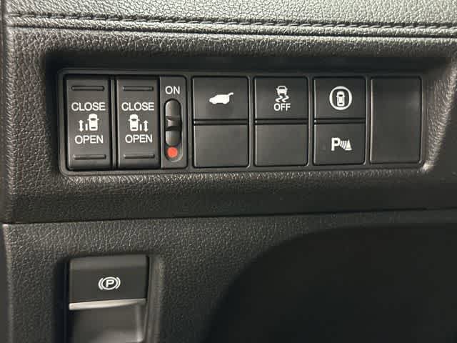 Certified 2024 Honda Odyssey Touring image 19